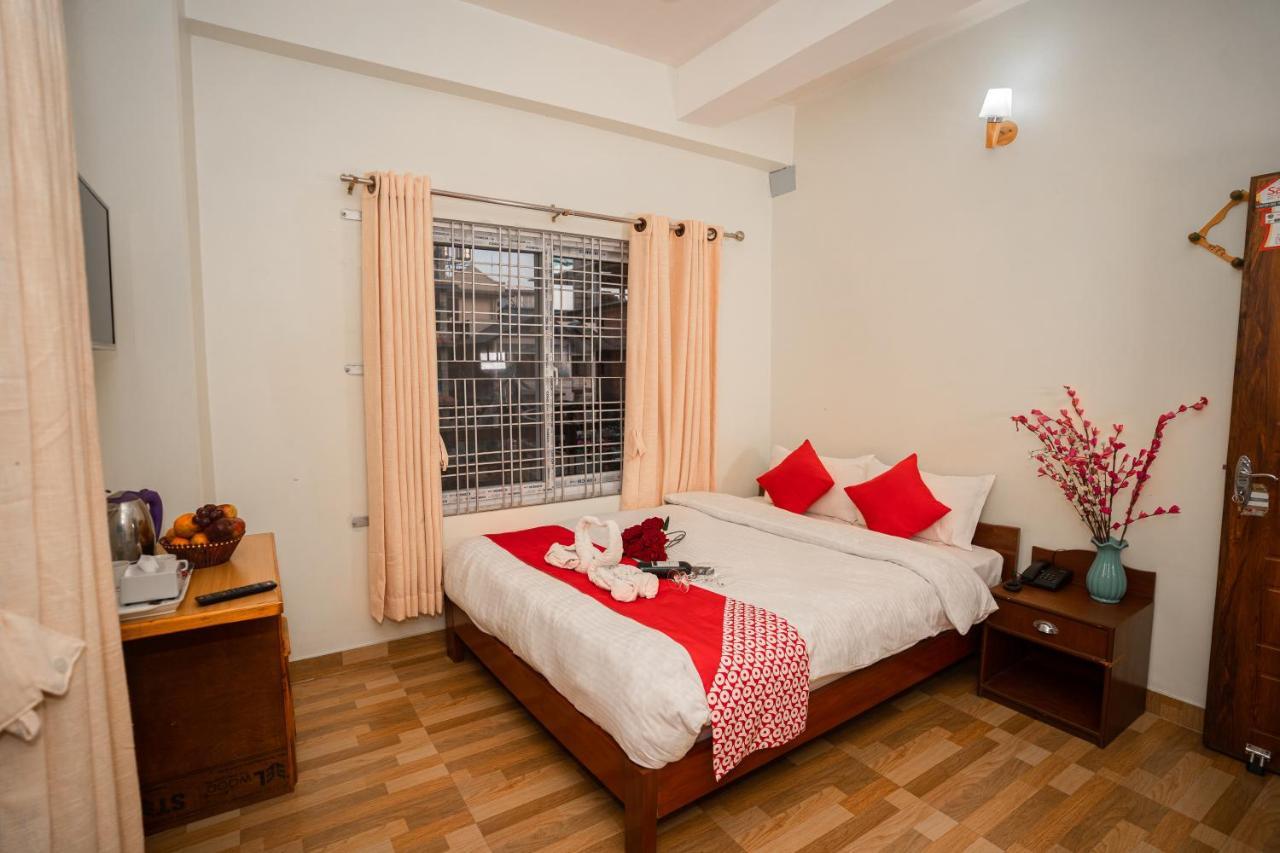Hotel Dela Mount Pokhara Kültér fotó